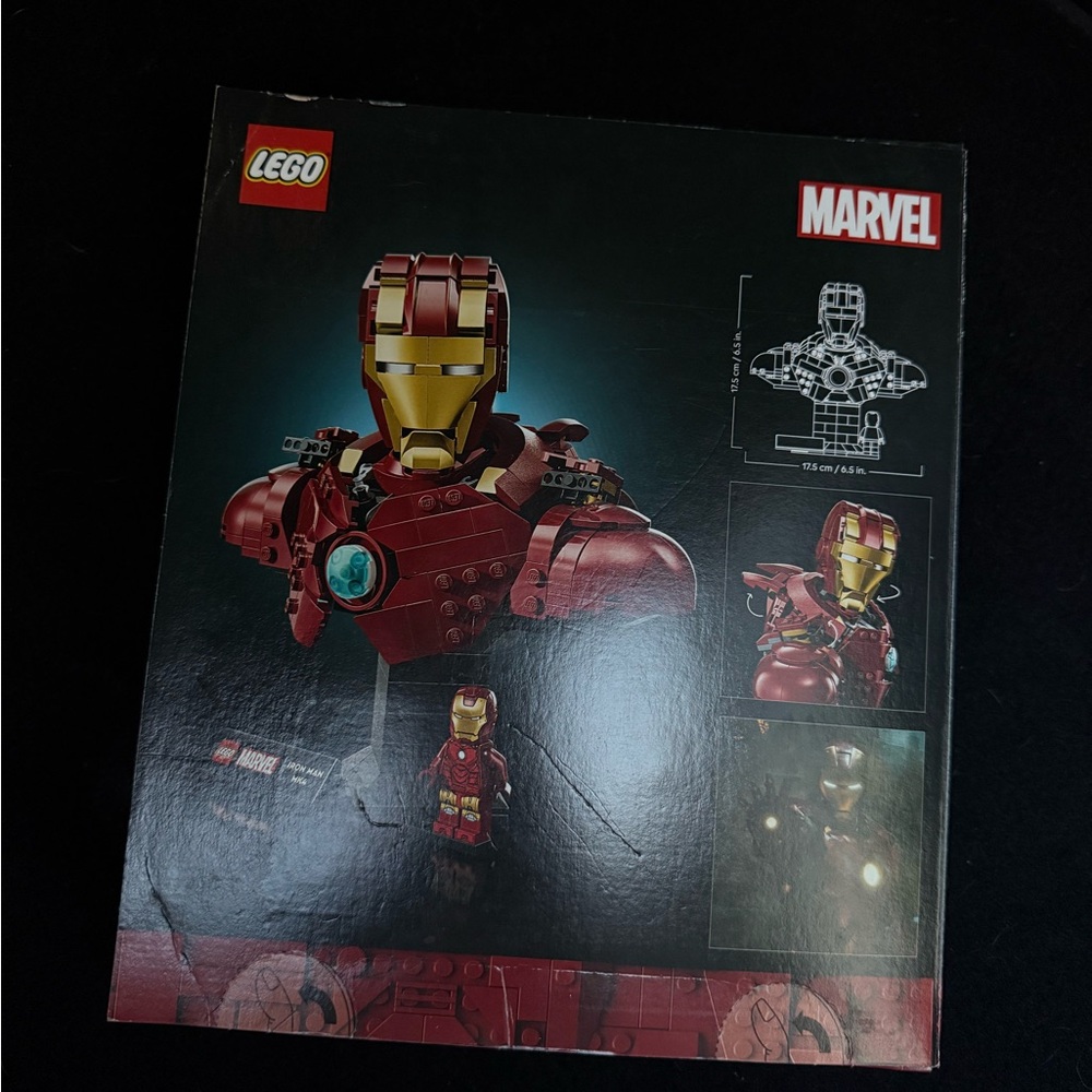 LEGO Marvel Iron Man Bust in Red and Gold